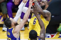 开云体育app-勇士在主场击败湖人，晋级西部半决赛