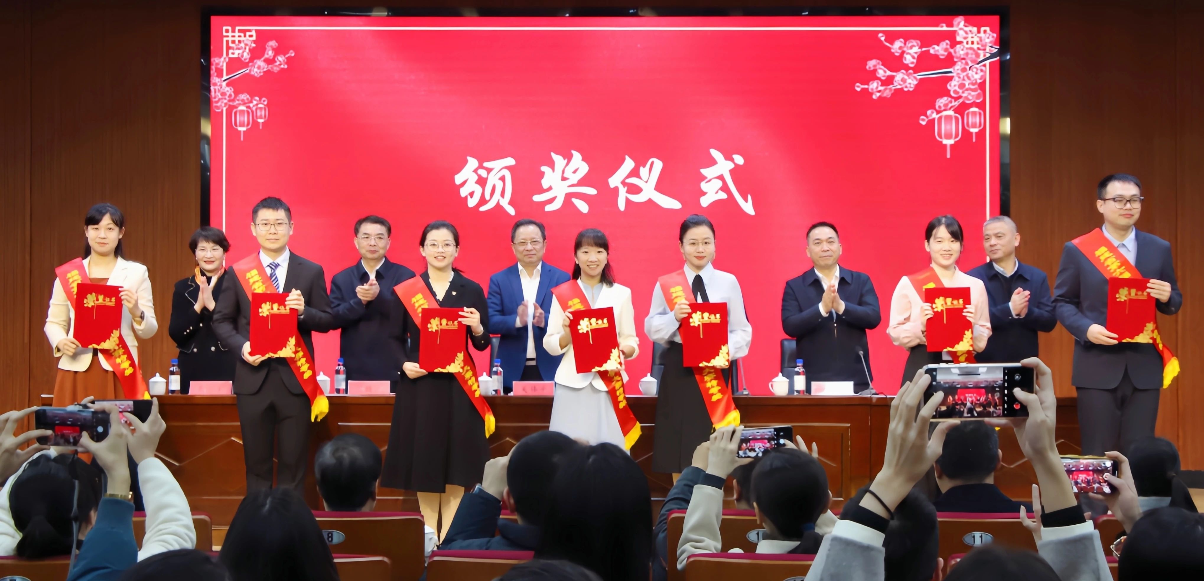 韩国运动员喜获佳绩，成绩斐然