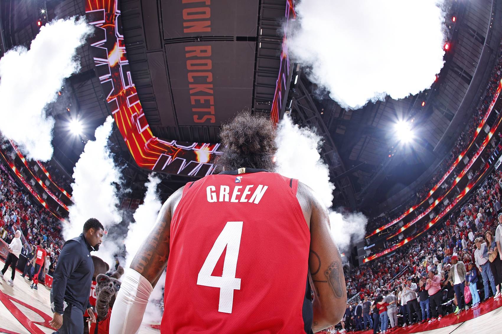 关于森林狼客场击败勇士，艾德华兹得分稳定的信息